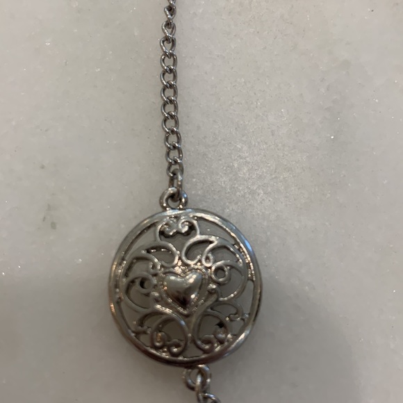 Silver tone necklaces.Good condition - Picture 7 of 9